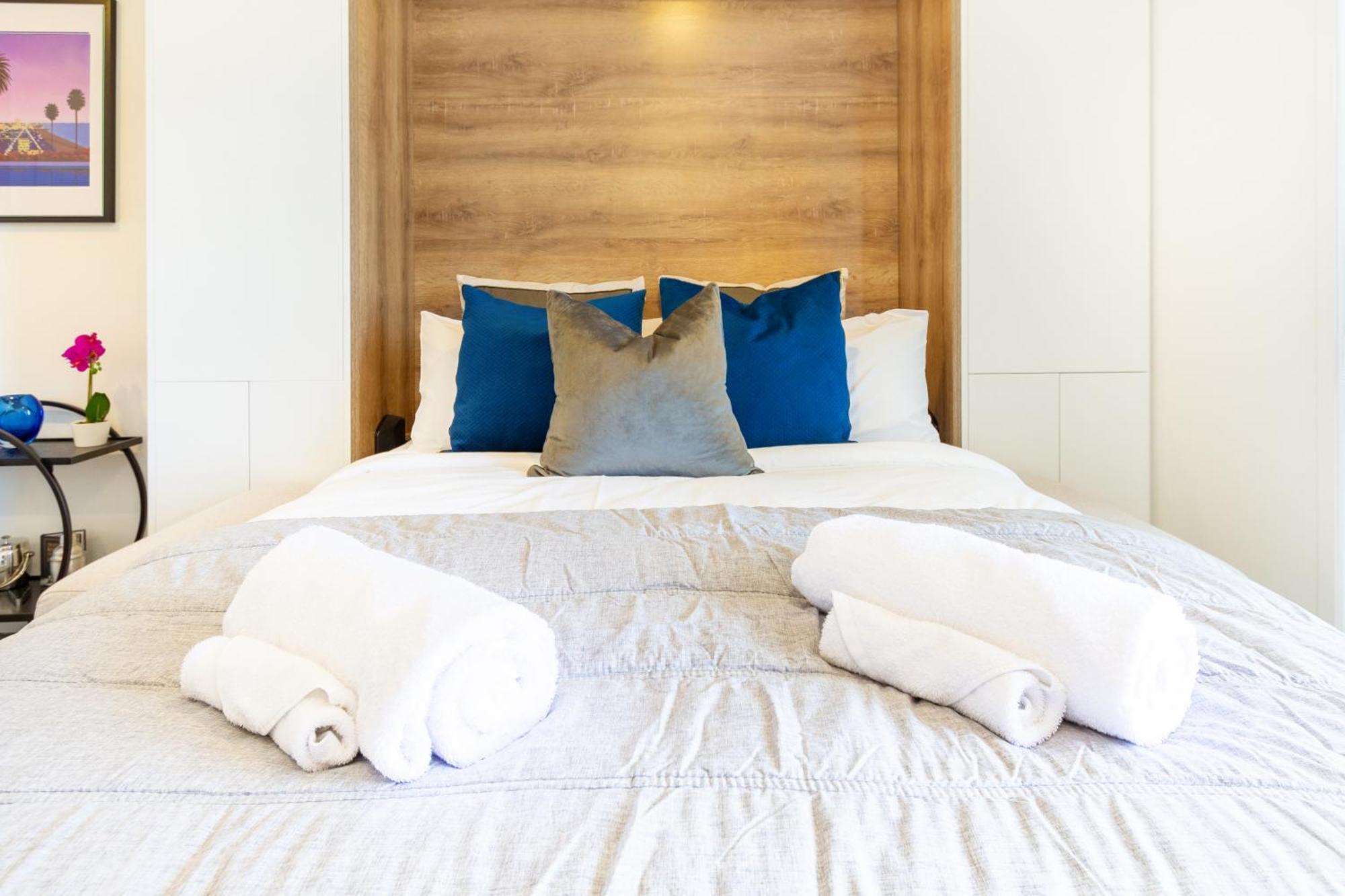Central City Charm: Pet-Friendly Studio Christchurch Buitenkant foto
